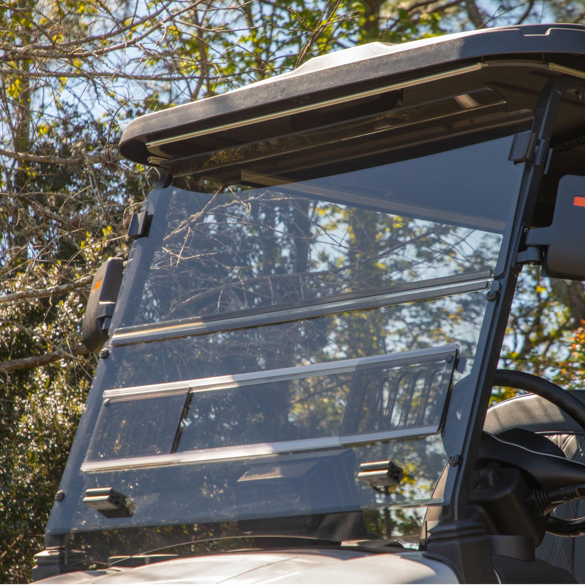 RedDot Denago Rover XL Clear Vented Folding Windshield